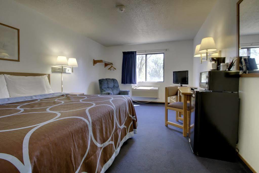 Super 8 By Wyndham Storm Lake Exterior foto