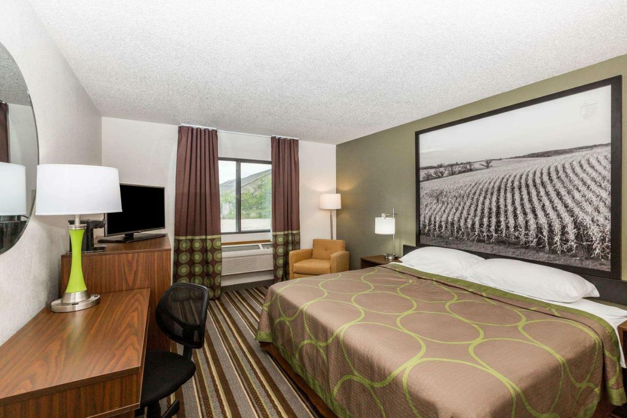 Super 8 By Wyndham Storm Lake Exterior foto